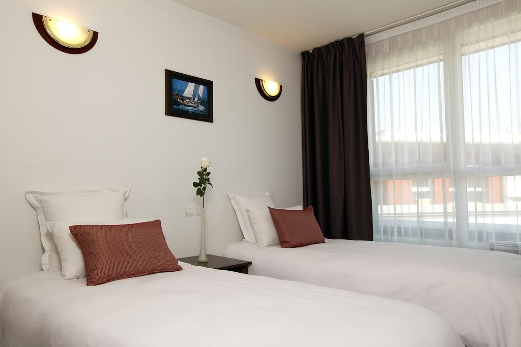 Appart'City La Roche Sur Yon+Bilhete Le Puy du Fou 1 dia