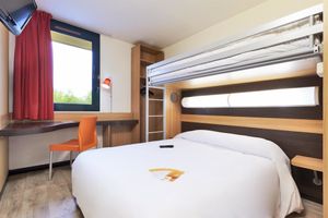 B&B HOTEL Cholet Nord