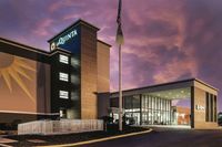 La Quinta Inn & Suites by Wyndham Clifton/Rutherford