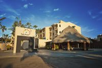 Park Royal Homestay Los Cabos