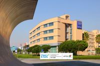 TRYP Porto Expo Hotel+Secretos de Oporto en tuktuk