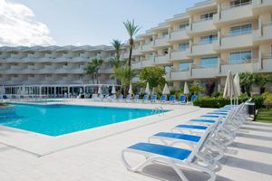 Globales Cala Bona Suites