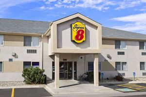 Super 8 by Wyndham Colorado Springs Airport