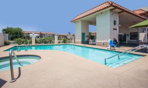 Days Inn by Wyndham Anaheim Near the Park