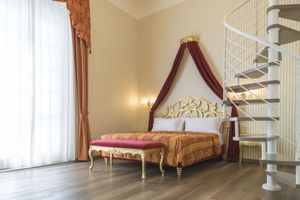 HOTEL REGINA DEL GARDA SUITE