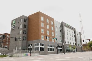 Holiday Inn Express And Suites Omaha Downtown - Old Market by IHG