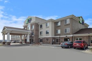 Holiday Inn Express & Suites Omaha West by IHG