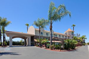 Holiday Inn Express Hotel & Suites San Diego-Escondido by IHG