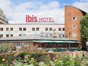 ibis Saint-Étienne - La Terrasse+Billet au Safari de Peaugres
