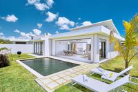 Corail Bleu Private Pool & Garden Villas by LOV