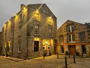 Sun Street Aparthotel