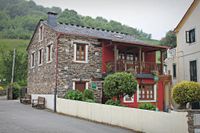 Apartamentos El Llago