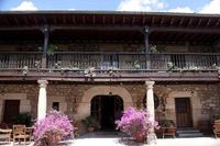 Casa Velarde+Enoturismo en los Valles Pasiegos