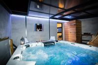 Chambres d'hotes Deluxe Jacuzzi Mas de l'Etoile+Billet aux Tours et Remparts d'Aigues Mortes