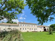 Domaine de Lanis - Maison d'hôtes avec parc et piscine+Billet Cité de Carcassonne